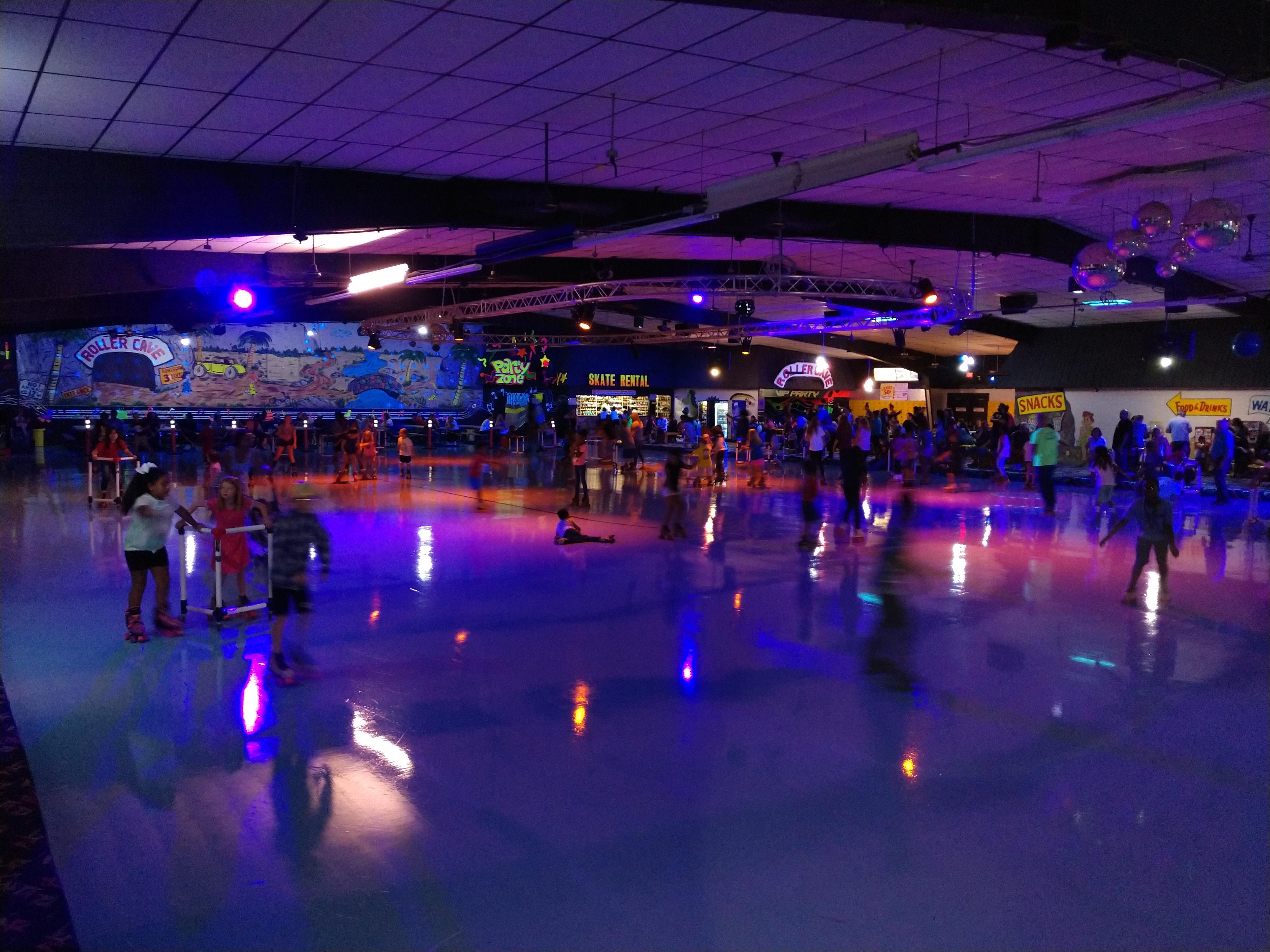 Skating Rinks in Indianapolis - Roller Cave Picture Gallery